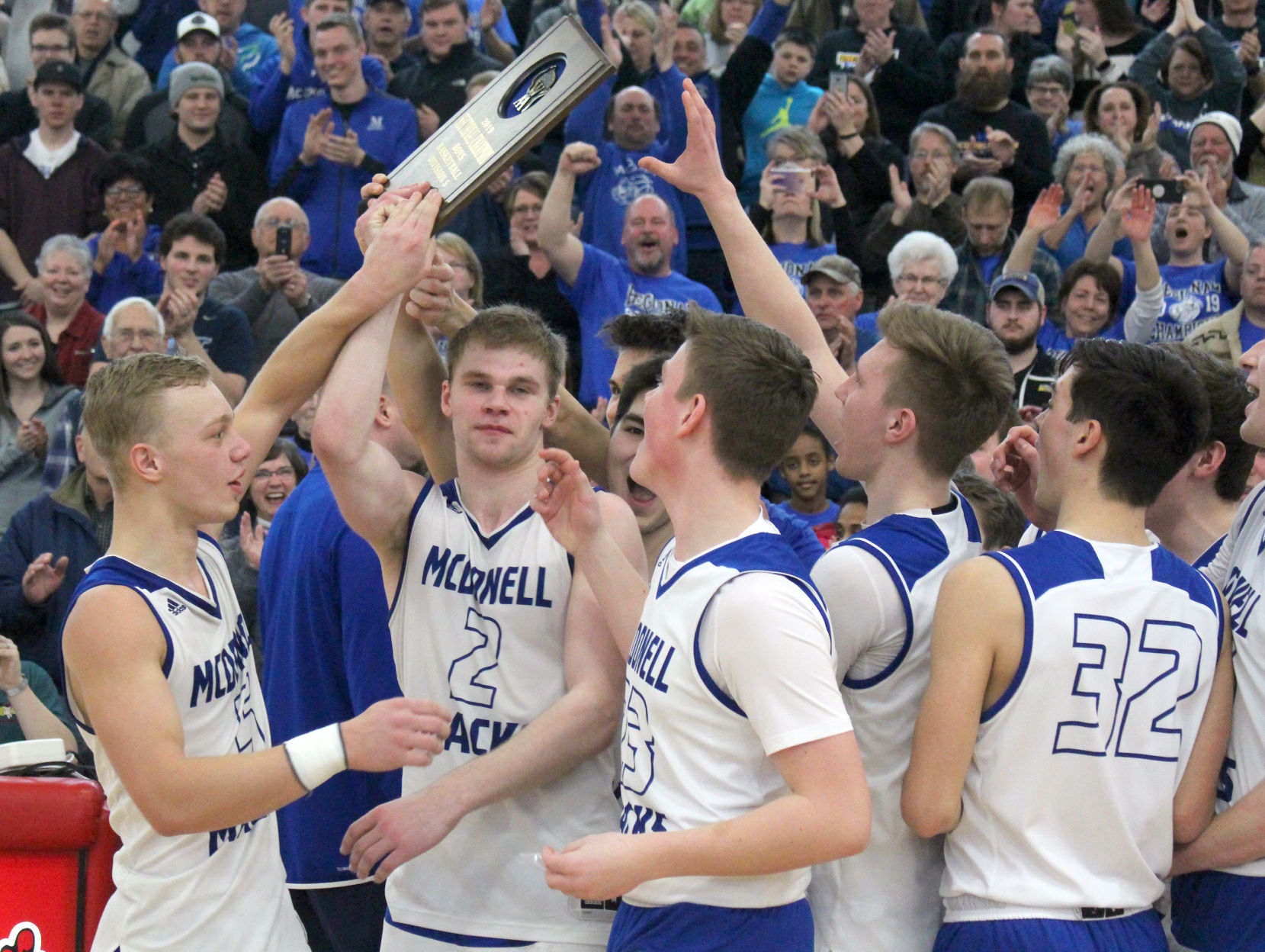 McDonell boys basketball vs Luck at Chi-Hi 3-9-19